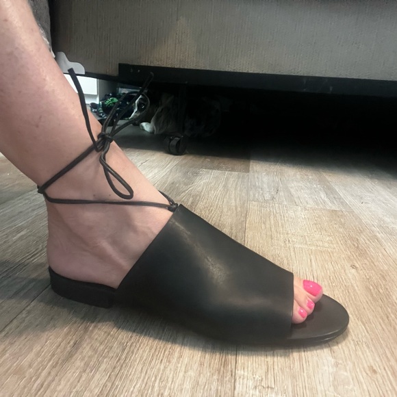 Vince Black Sandals with Open Back Design and lace up ankle wrap - Picture 8 of 8